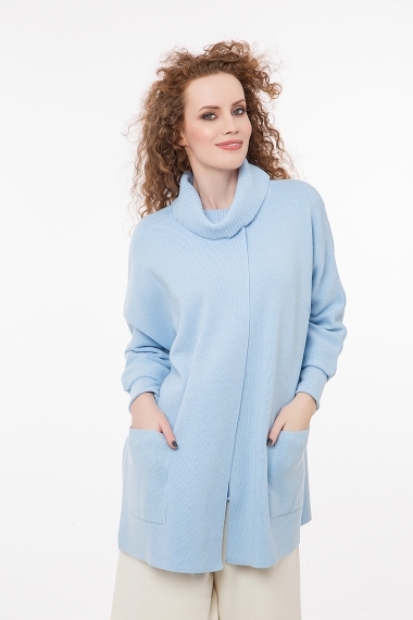 Round neck cardigan with 3/4 sleeves 