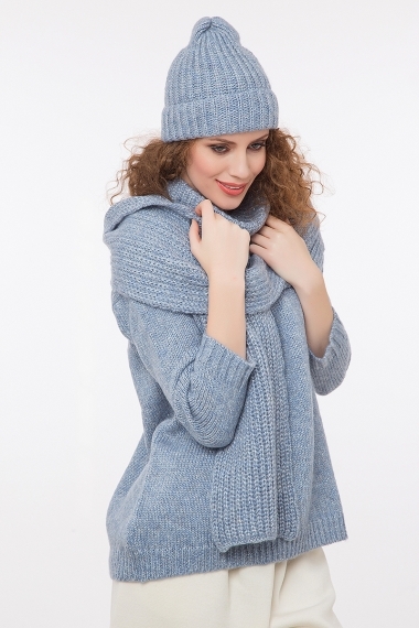Ribbed hat with lurex blue