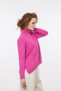 Дамски пуловер с плетеници розов