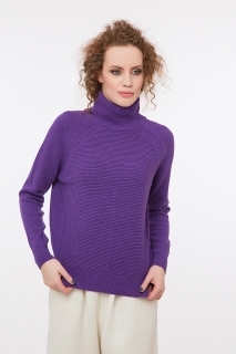 High neck jumper with reglan sleeves lilac