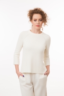 Round neck pullover with ribbons on the back