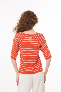 Fine knitted top in stripes